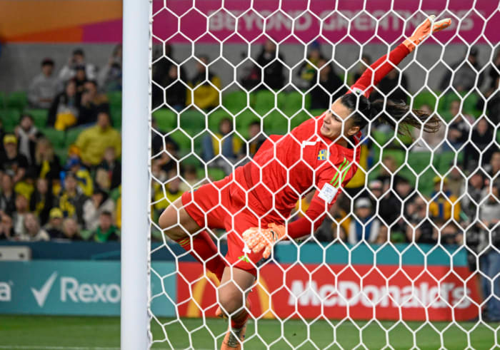 Sweden goalkeeper Zecira Musovic pictured making a save during a game against the USWNT at the 2023 FIFA Women's World Cup